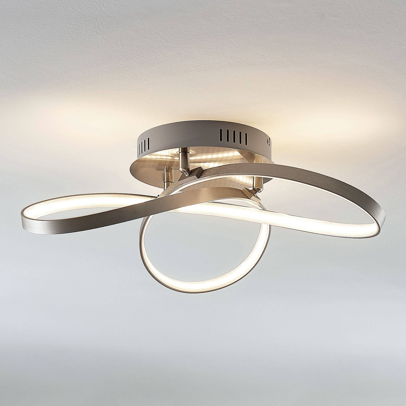 Lindby LED-Deckenlampe Saliha, nickelfarben, Metall, dimmbar Lindby LED-Deckenlampe Saliha, nickelfarben, Metall, dimmbar von LINDBY