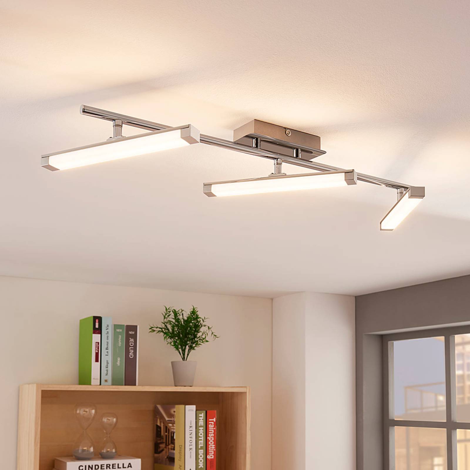 Lindby LED-Deckenleuchte Pilou, 3-flg., dimmbar, chrom Lindby LED-Deckenleuchte Pilou, 3-flg., dimmbar, chrom von LINDBY