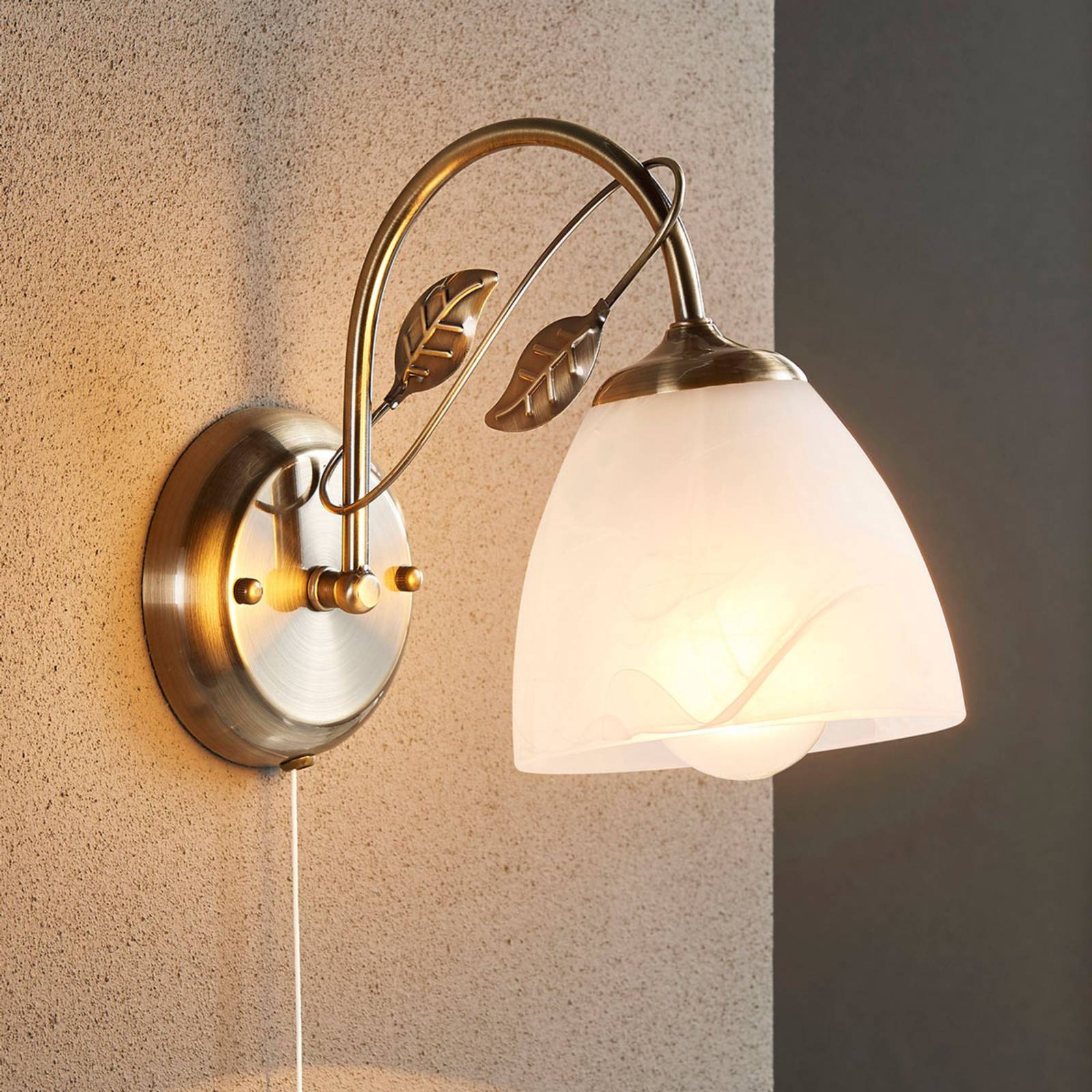 Wandlampe Michalina im klassischen Stil Wandlampe Michalina im klassischen Stil von LINDBY