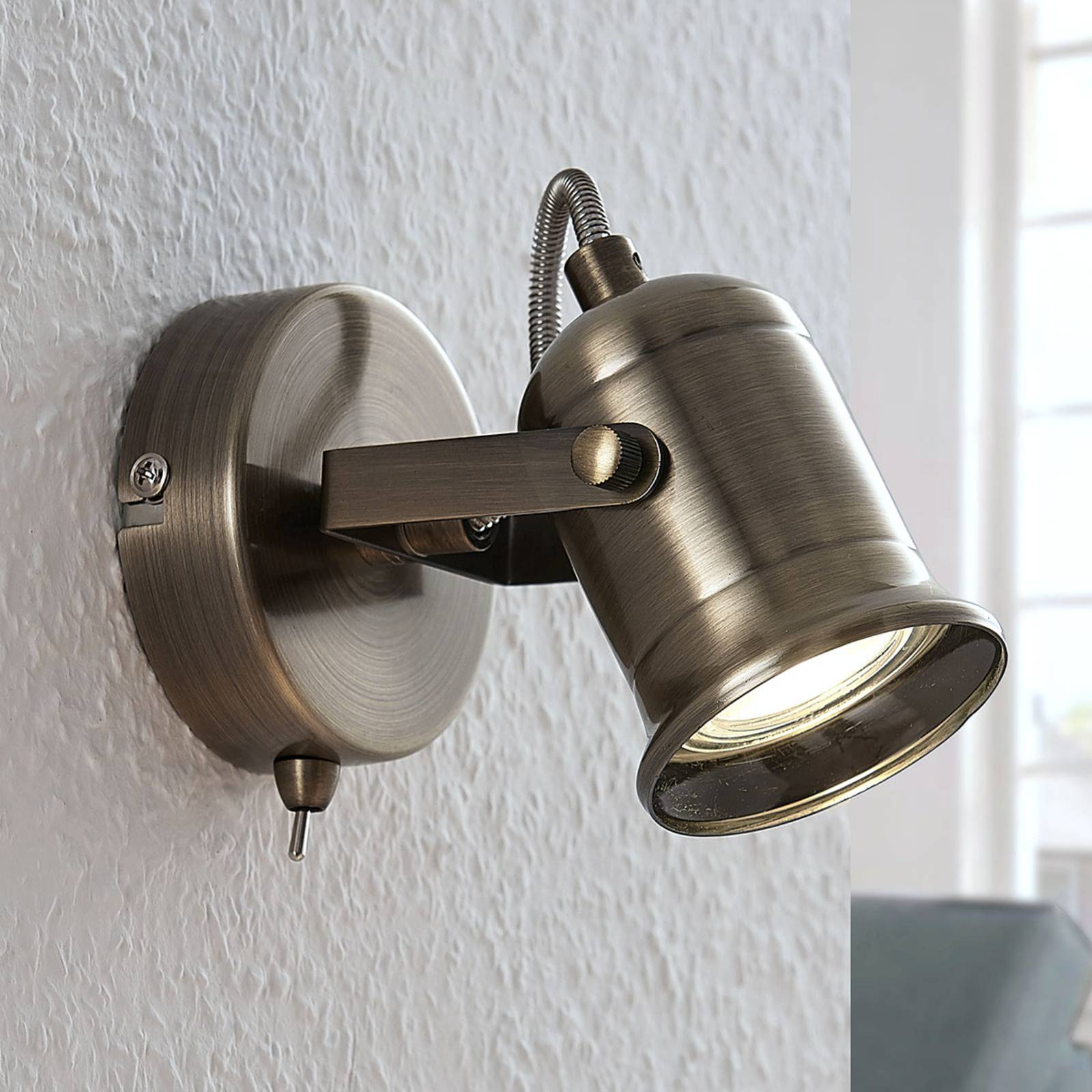 Lindby Wandleuchte Anze, 10 m, messing antik, Schalter Lindby Wandleuchte Anze, 10 m, messing antik, Schalter von LINDBY
