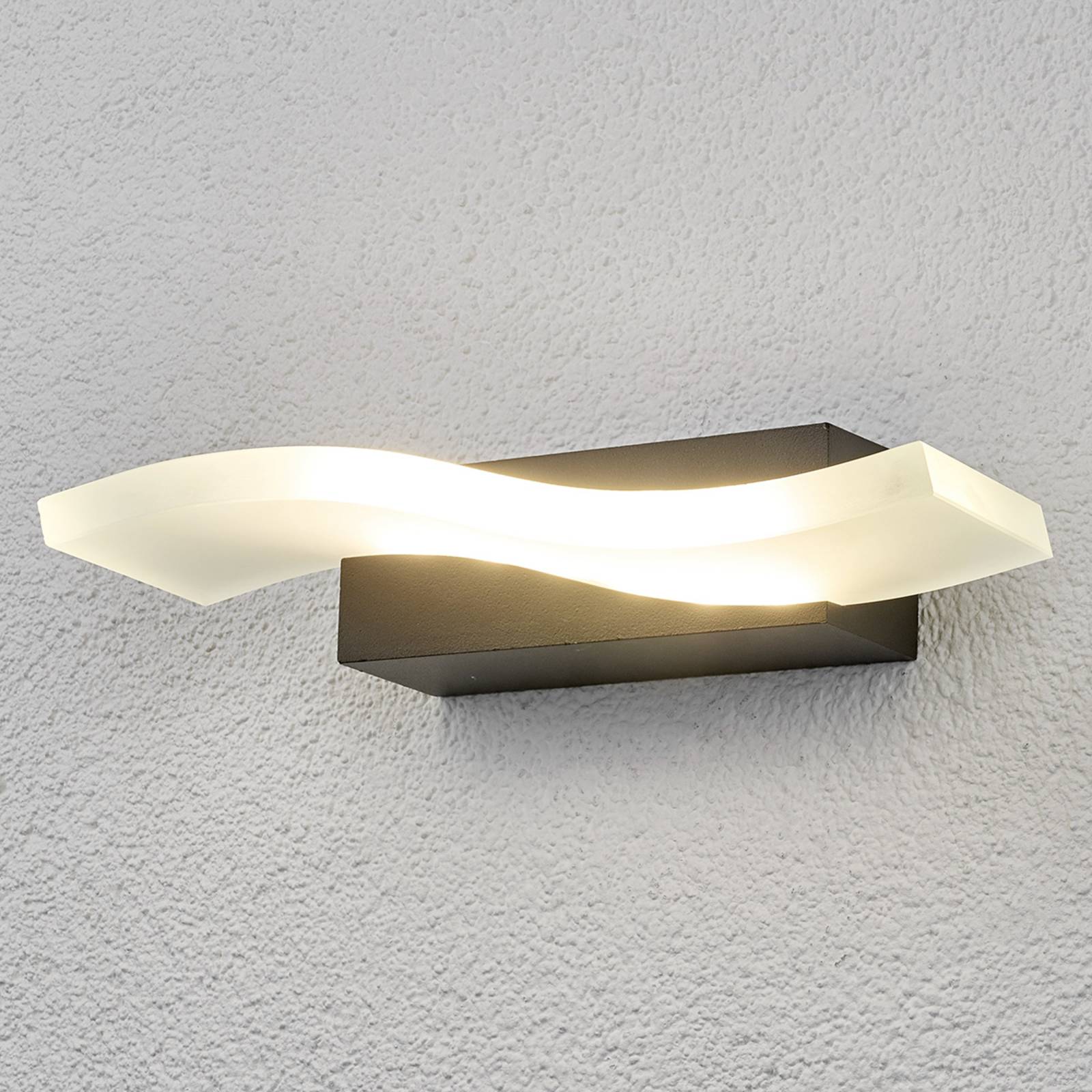 Wellenförmige LED-Außenwandleuchte Jirka Wellenförmige LED-Außenwandleuchte Jirka von LINDBY