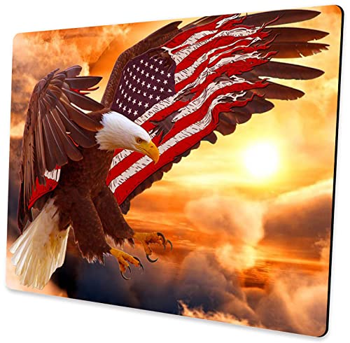 Benutzerdefiniertes quadratisches Gaming-Mauspad, amerikanische Flagge, Adler, rutschfest, Gummi, Schreibtisch-Mauspad Benutzerdefiniertes quadratisches Gaming-Mauspad, amerikanische Flagge, Adler, rutschfest, Gummi, Schreibtisch-Mauspad von LQFIWSS