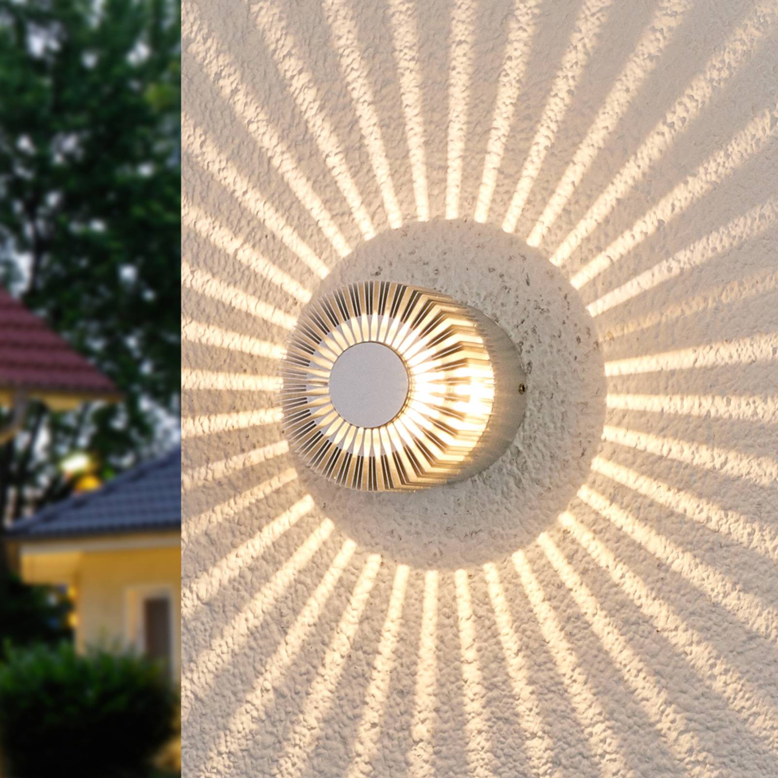 Alufarbene Außenwandleuchte Lennias mit LED Alufarbene Außenwandleuchte Lennias mit LED von LUCANDE