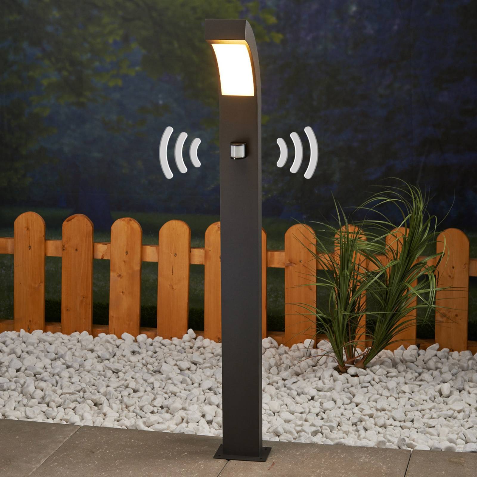 Lucande LED-Wegeleuchte Lennik, Sensor, 100 cm, anthrazit Lucande LED-Wegeleuchte Lennik, Sensor, 100 cm, anthrazit von LUCANDE
