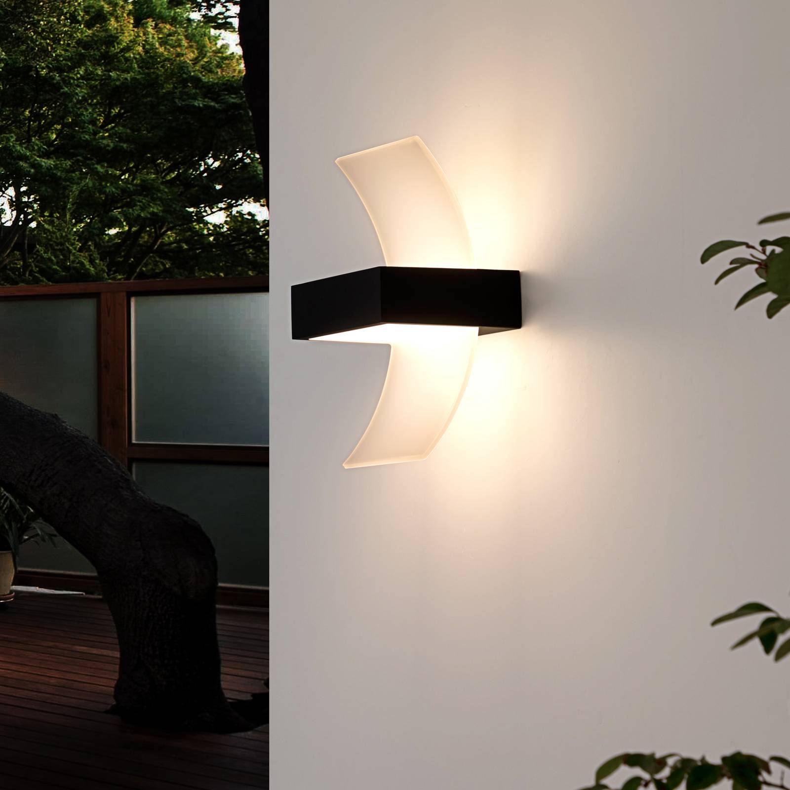 Gebogene LED-Außenwandleuchte Skadi Gebogene LED-Außenwandleuchte Skadi von LUCANDE