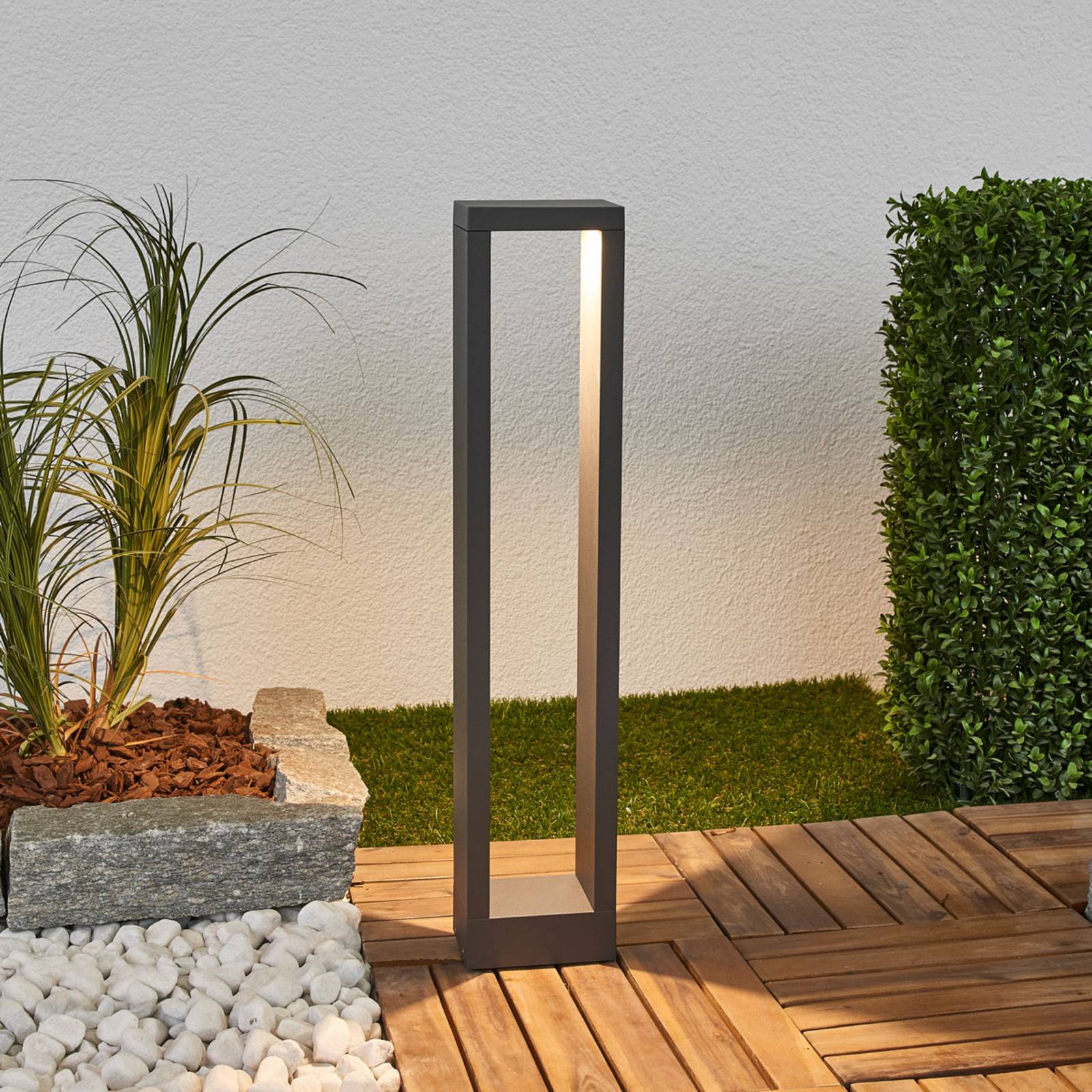 Lucande LED-Wegelampe Jupp, 60 cm, anthrazit, Metall, IP54 Lucande LED-Wegelampe Jupp, 60 cm, anthrazit, Metall, IP54 von LUCANDE