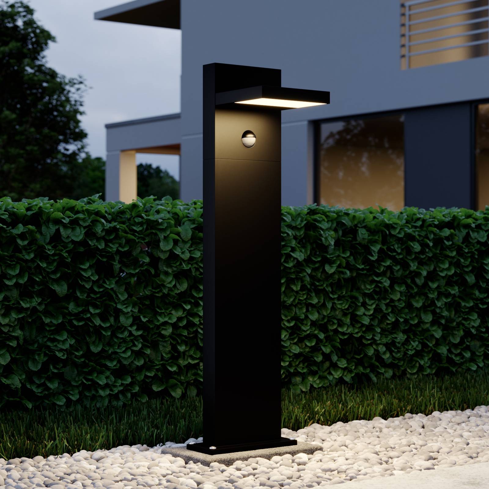 Lucande LED-Pollerleuchte Silvan, 65 cm, Sensor, anthrazit Lucande LED-Pollerleuchte Silvan, 65 cm, Sensor, anthrazit von LUCANDE