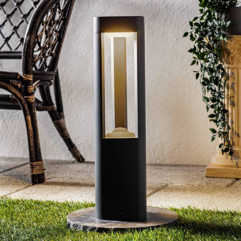 Lucande LED-Sockellampe Pirron,  50 cm, dreieckig, IP54 von LUCANDE