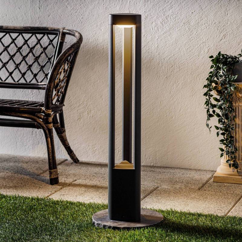 Lucande LED-Wegeleuchte Pirron, 80 cm, dreieckig, IP54 von LUCANDE