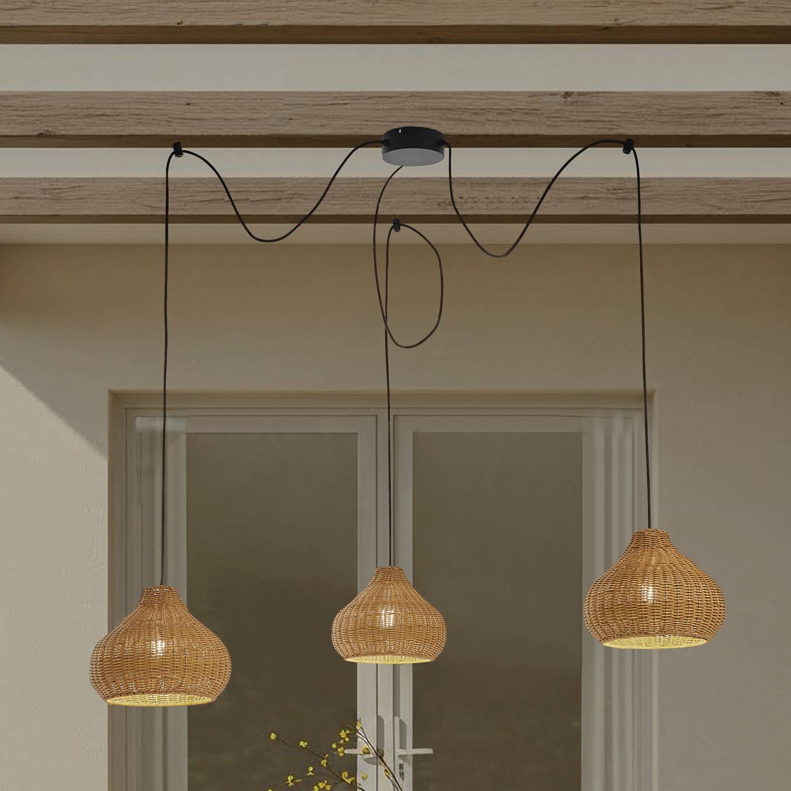 Lucande Außenhängelampe Taniola, 3-flg., beige, Rattan, IP44 Lucande Außenhängelampe Taniola, 3-flg., beige, Rattan, IP44 von LUCANDE