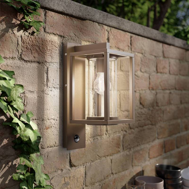 Lucande Außenwandlampe Ferda, Sensor, hängend, braun, IP44 von LUCANDE