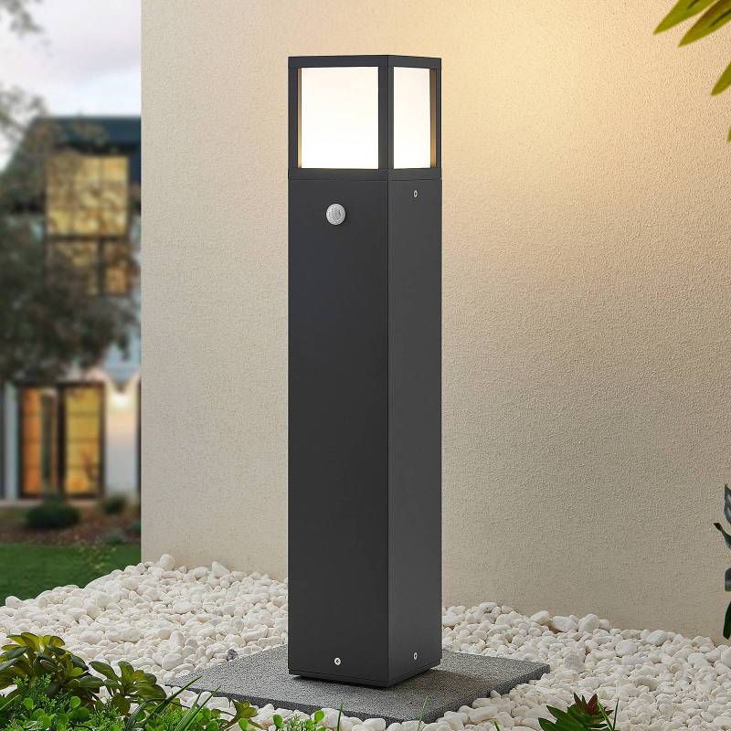 Lucande LED-Wegeleuchte Dewari, Bewegungsmelder, 65 cm, IP54 von LUCANDE