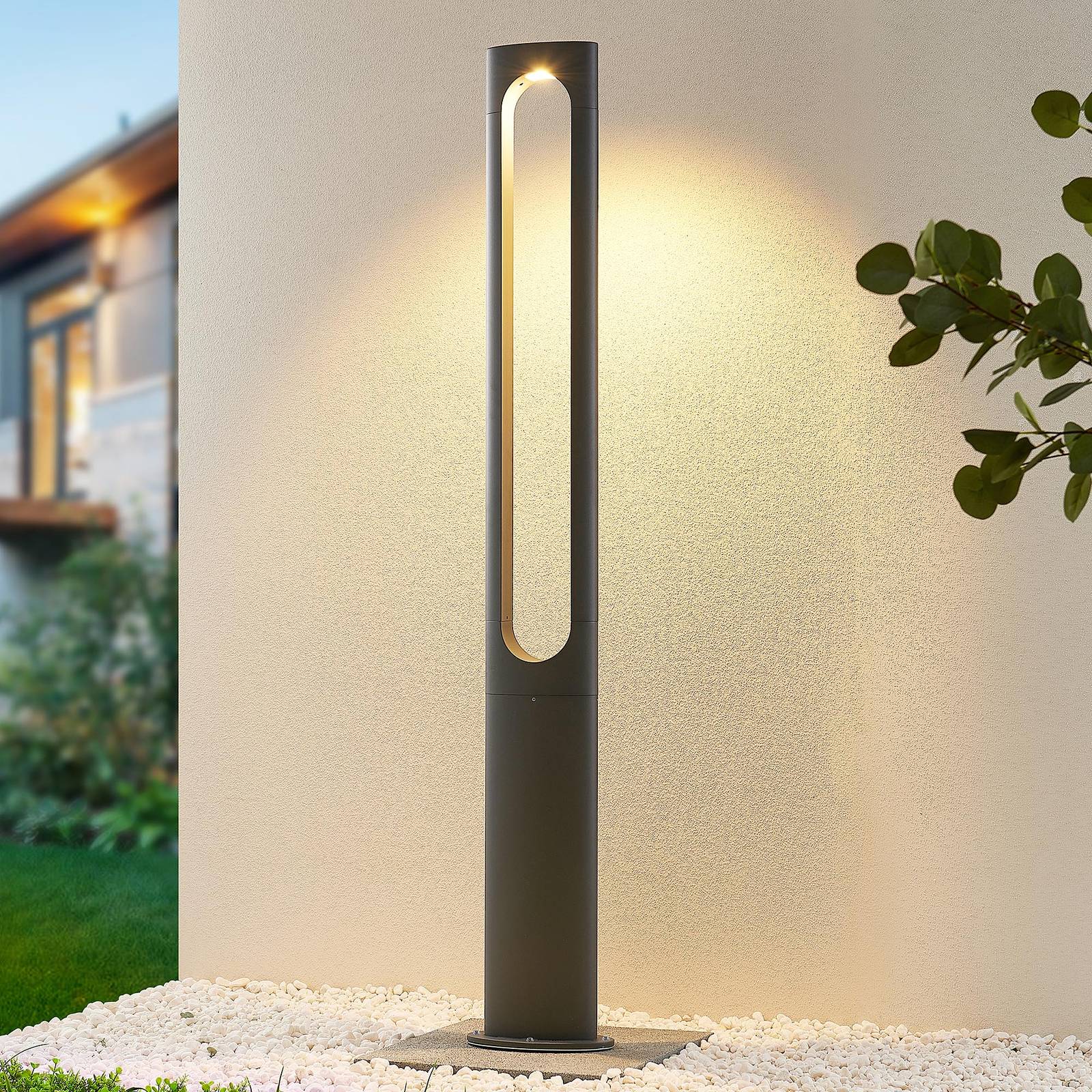 Lucande LED-Außenleuchte Dovino, 150 cm, dunkelgrau, IP65 Lucande LED-Außenleuchte Dovino, 150 cm, dunkelgrau, IP65 von LUCANDE