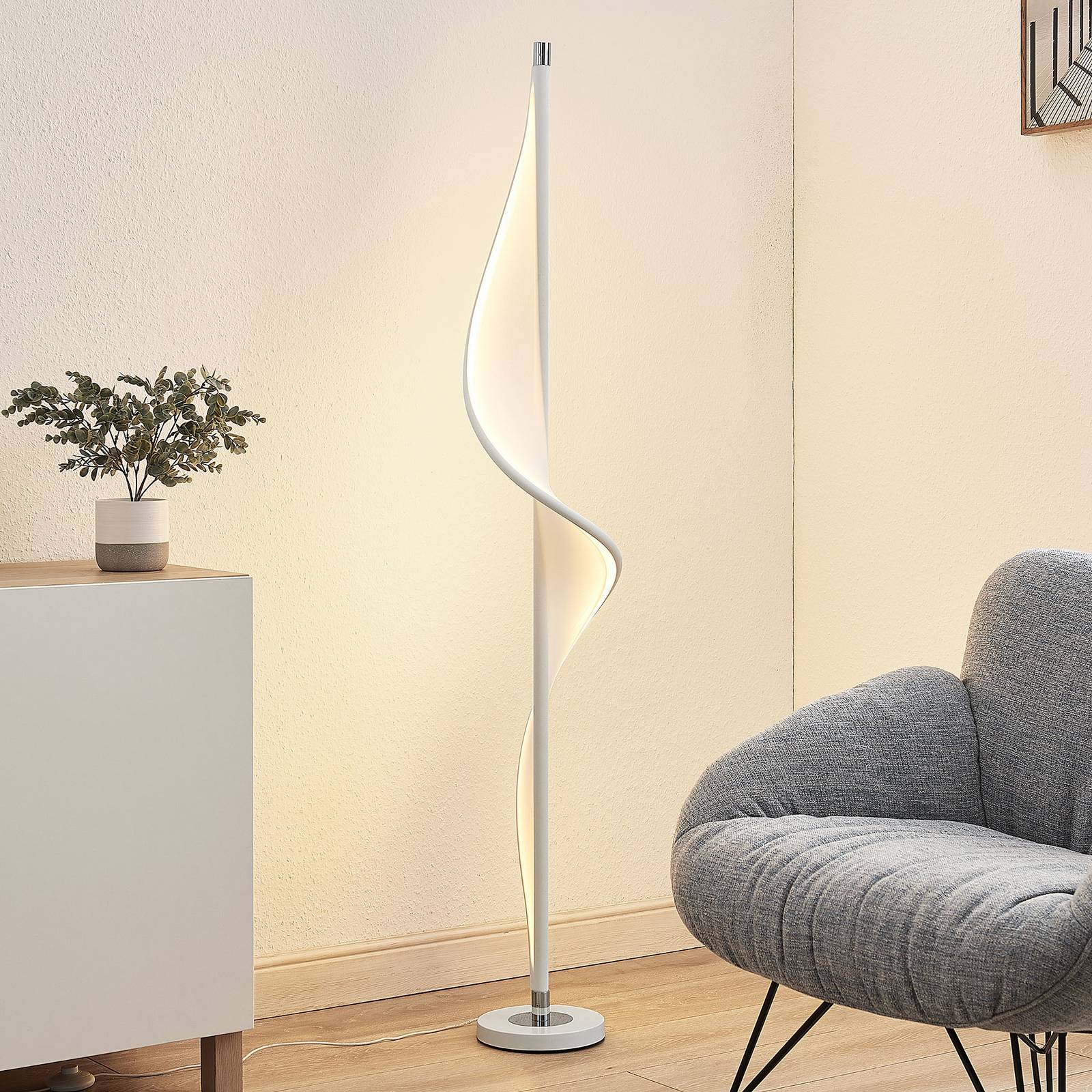 Lucande LED-Stehlampe Edano, 154 cm, weiß, Textil, dimmbar von LUCANDE
