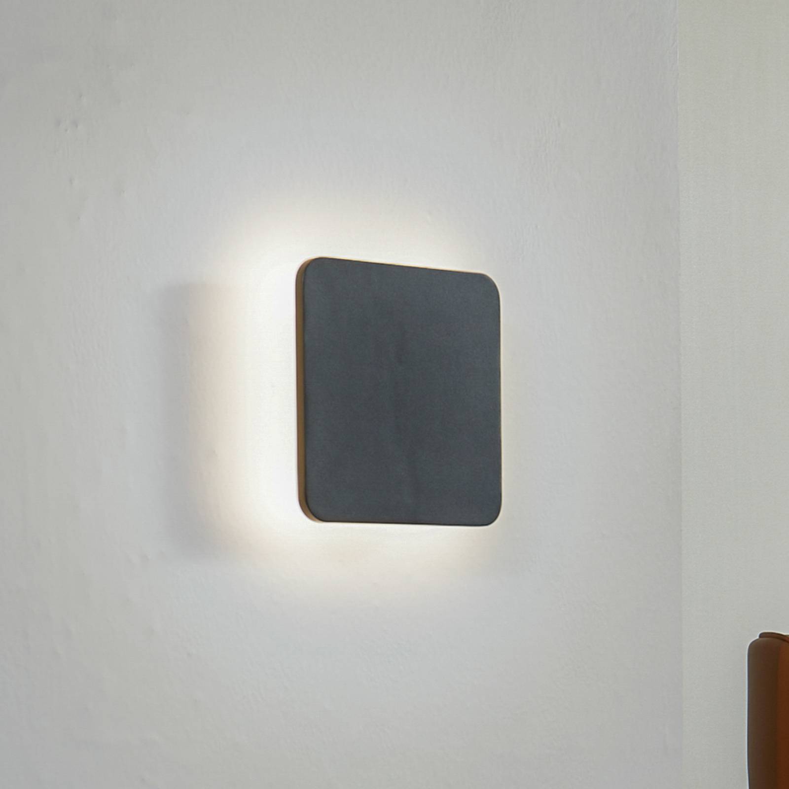 Lucande LED-Wandleuchte Elrik, schwarz, 22 cm hoch, Metall Lucande LED-Wandleuchte Elrik, schwarz, 22 cm hoch, Metall von LUCANDE
