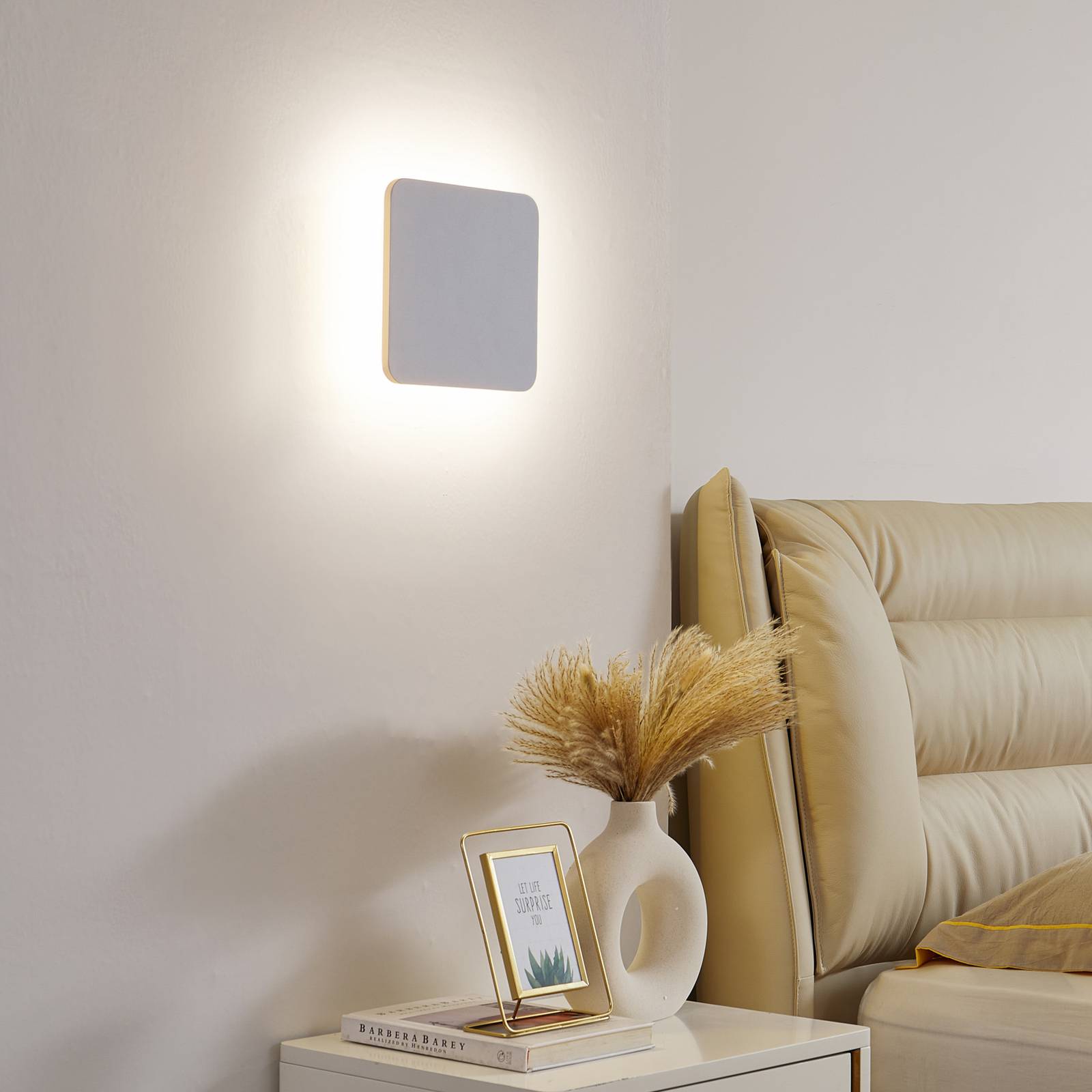 Lucande LED-Wandleuchte Elrik, weiß, 22 cm hoch, Metall Lucande LED-Wandleuchte Elrik, weiß, 22 cm hoch, Metall von LUCANDE
