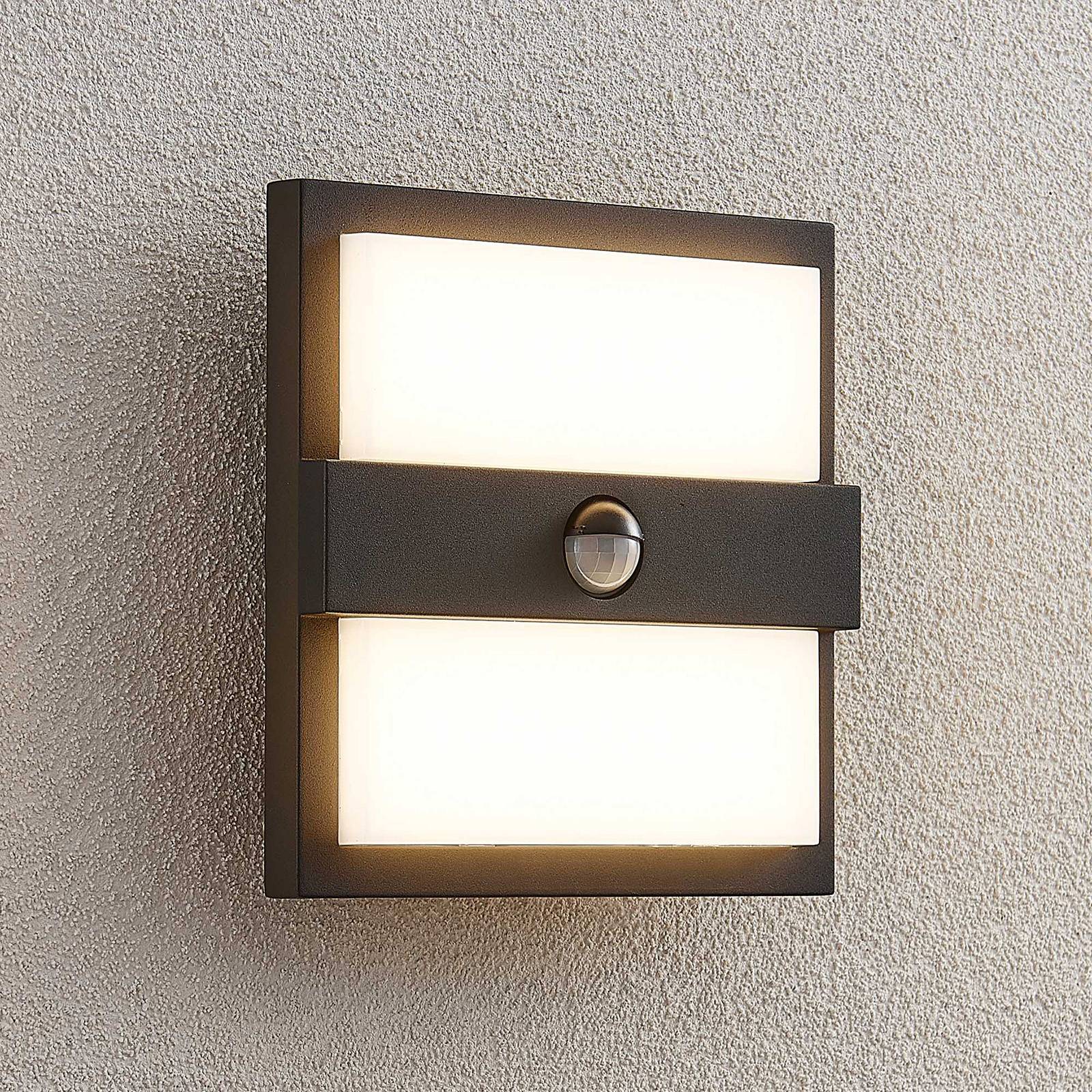 Lucande Gylfi LED-Außenwandleuchte quadrat.+Sensor von LUCANDE