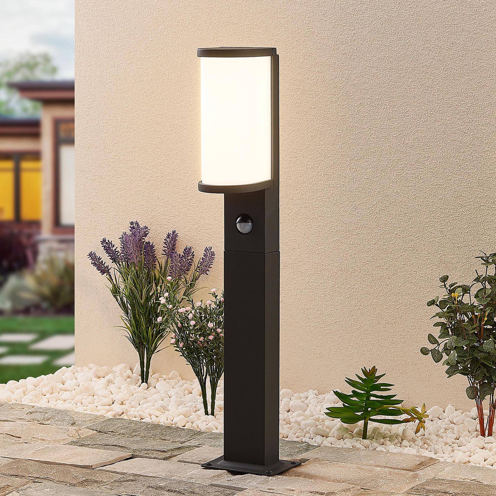 Lucande Jokum LED-Wegelampe, IP54, 60 cm, Sensor Lucande Jokum LED-Wegelampe, IP54, 60 cm, Sensor von LUCANDE