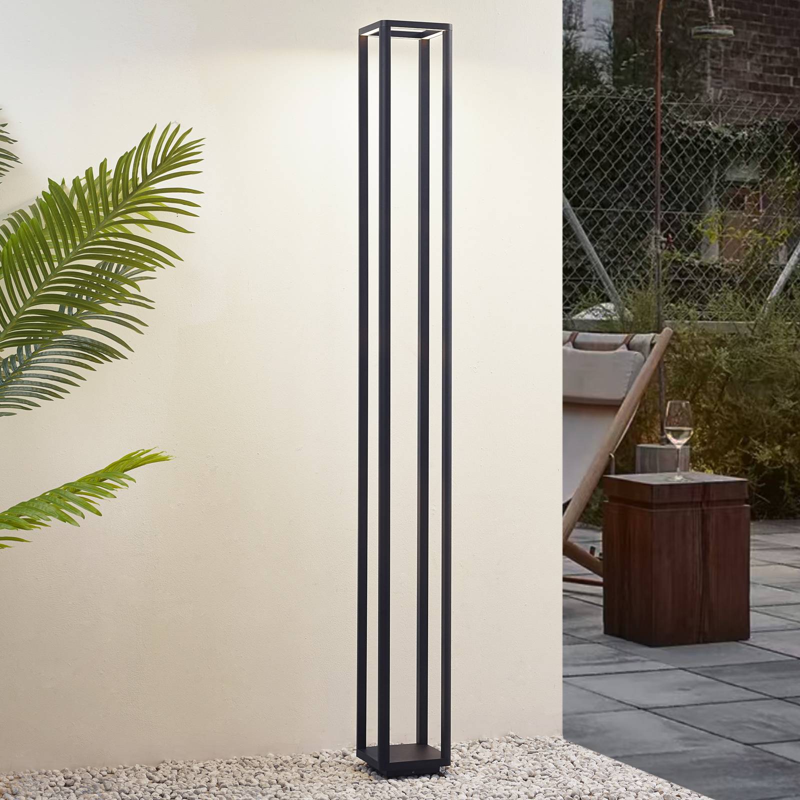 Lucande LED-Außenleuchte Thorvid, Höhe 180 cm, schwarz Lucande LED-Außenleuchte Thorvid, Höhe 180 cm, schwarz von LUCANDE
