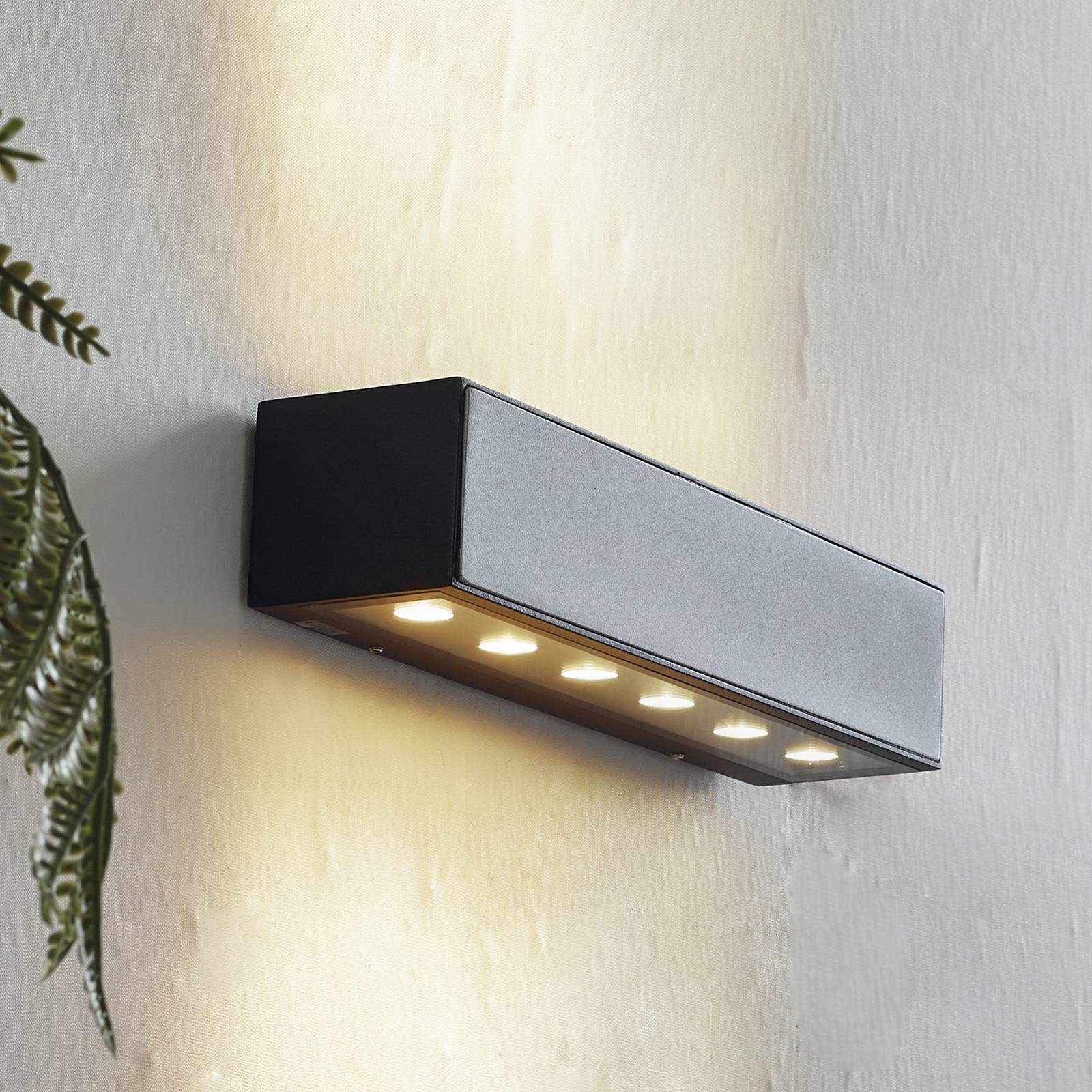 Lucande LED-Außenwandleuchte Selim, Länge 30 cm, schwarz Lucande LED-Außenwandleuchte Selim, Länge 30 cm, schwarz von LUCANDE