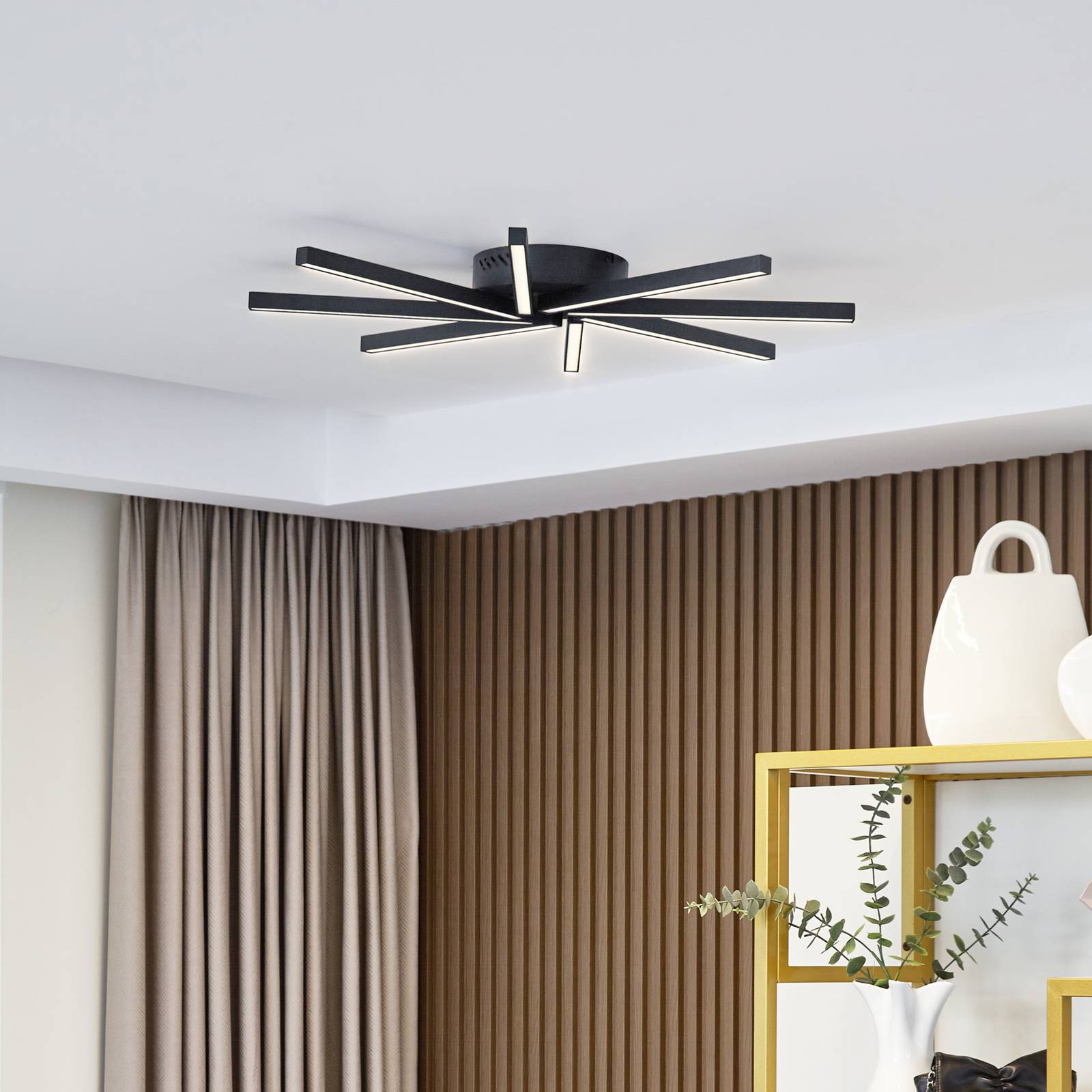 Lucande LED-Deckenleuchte Tjado, Ø 70 cm, schwarz, Metall Lucande LED-Deckenleuchte Tjado, Ø 70 cm, schwarz, Metall von LUCANDE