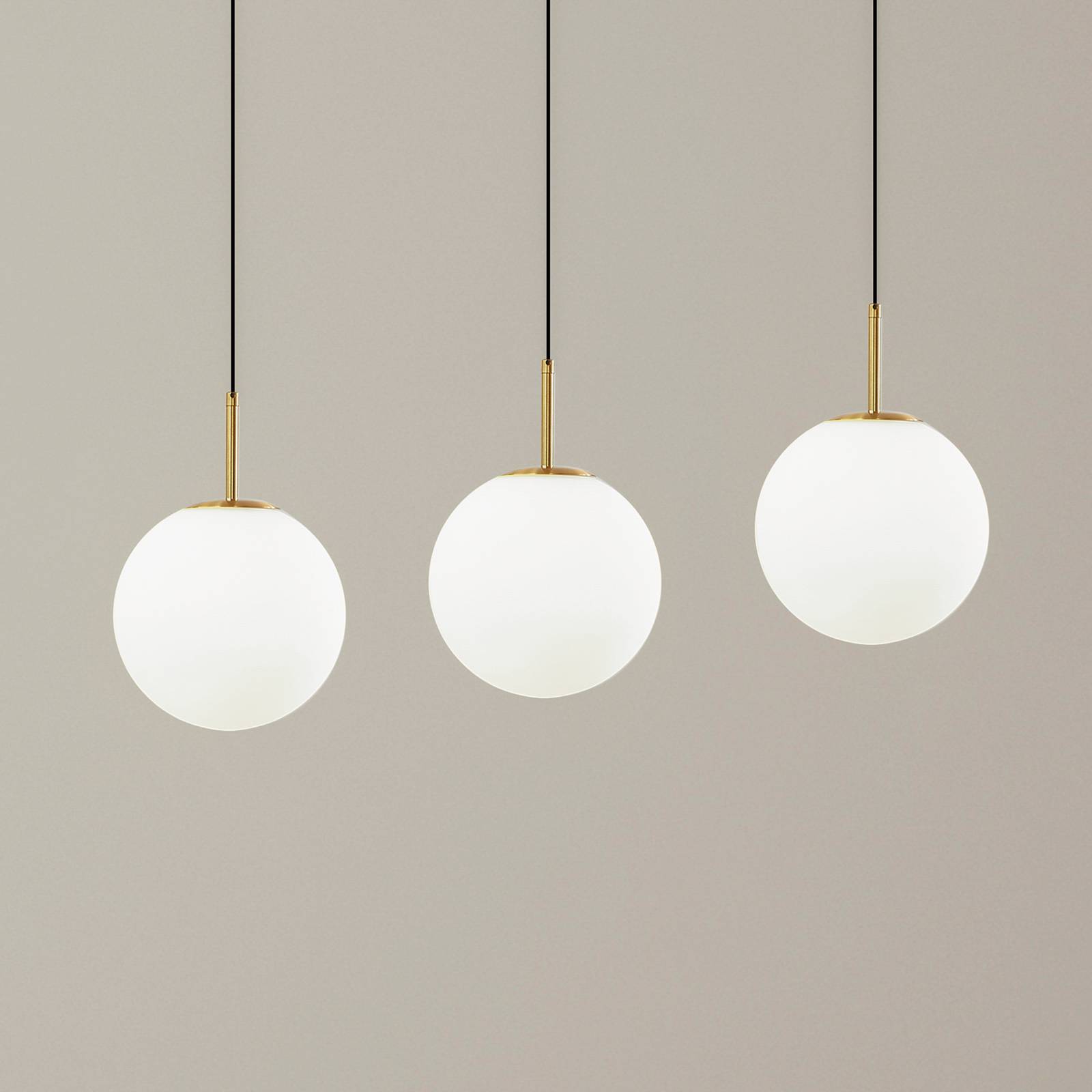Lucande LED-Hängeleuchte Joran, 3-flammig, weiß, Glas Lucande LED-Hängeleuchte Joran, 3-flammig, weiß, Glas von LUCANDE