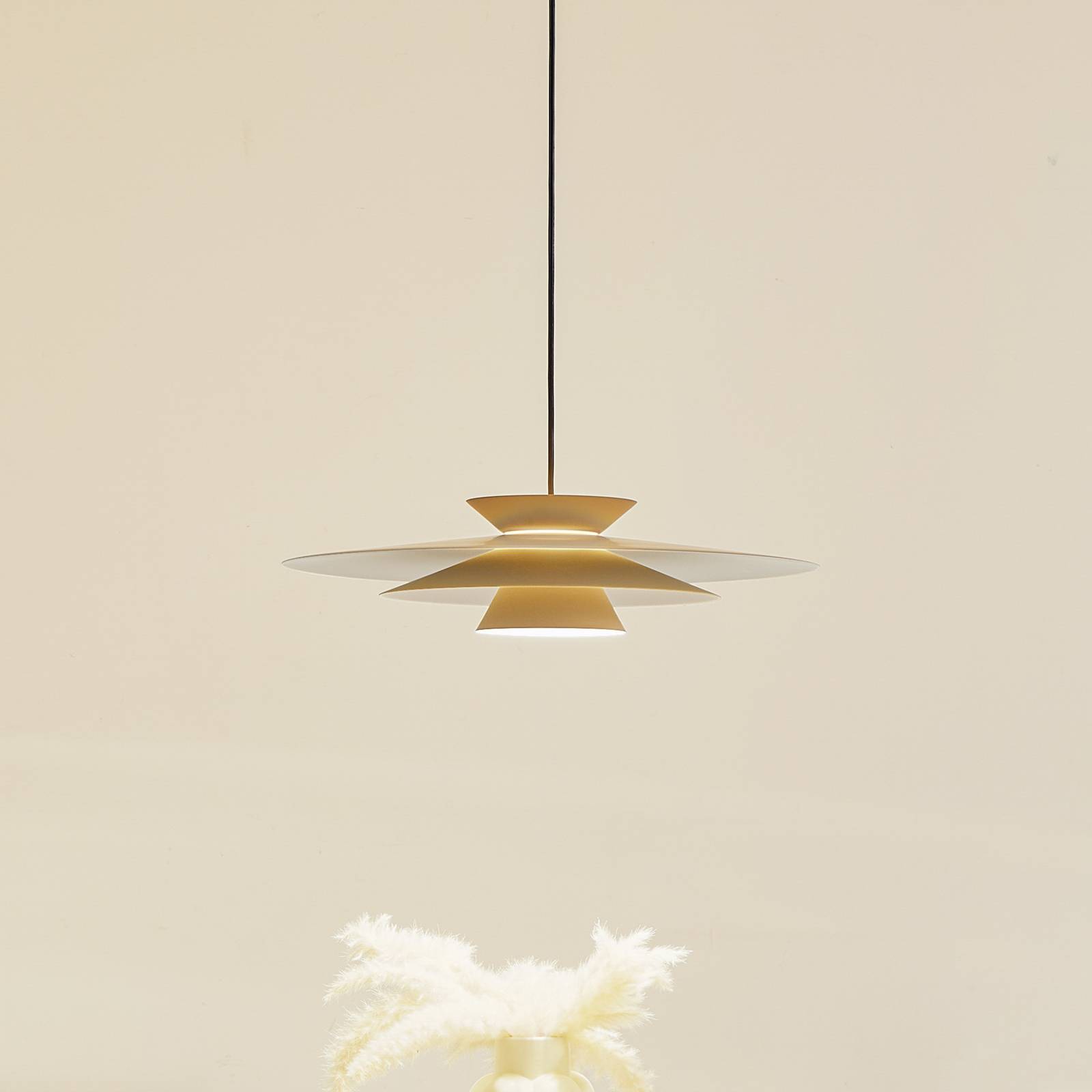 Lucande LED-Pendelleuchte Livie, beige, Aluminium, Ø 50 cm Lucande LED-Pendelleuchte Livie, beige, Aluminium, Ø 50 cm von LUCANDE