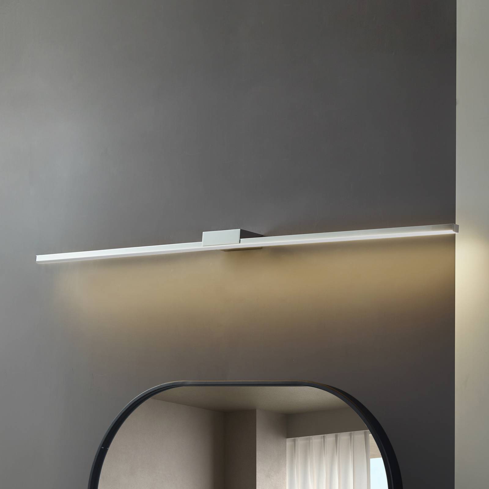 Lucande LED-Spiegellampe Kivana, chrom, Metall, 120cm, IP44 Lucande LED-Spiegellampe Kivana, chrom, Metall, 120cm, IP44 von LUCANDE