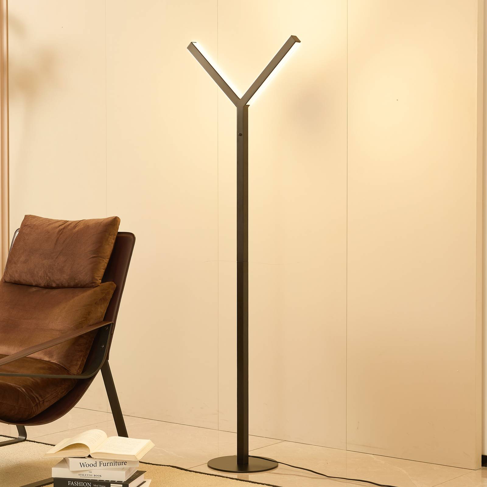 Lucande LED-Stehleuchte Ilian, schwarz, Metall, CCT, dimmbar Lucande LED-Stehleuchte Ilian, schwarz, Metall, CCT, dimmbar von LUCANDE