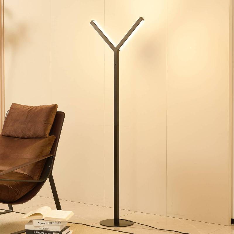 Lucande LED-Stehleuchte Ilian, schwarz, Metall, CCT, dimmbar von LUCANDE
