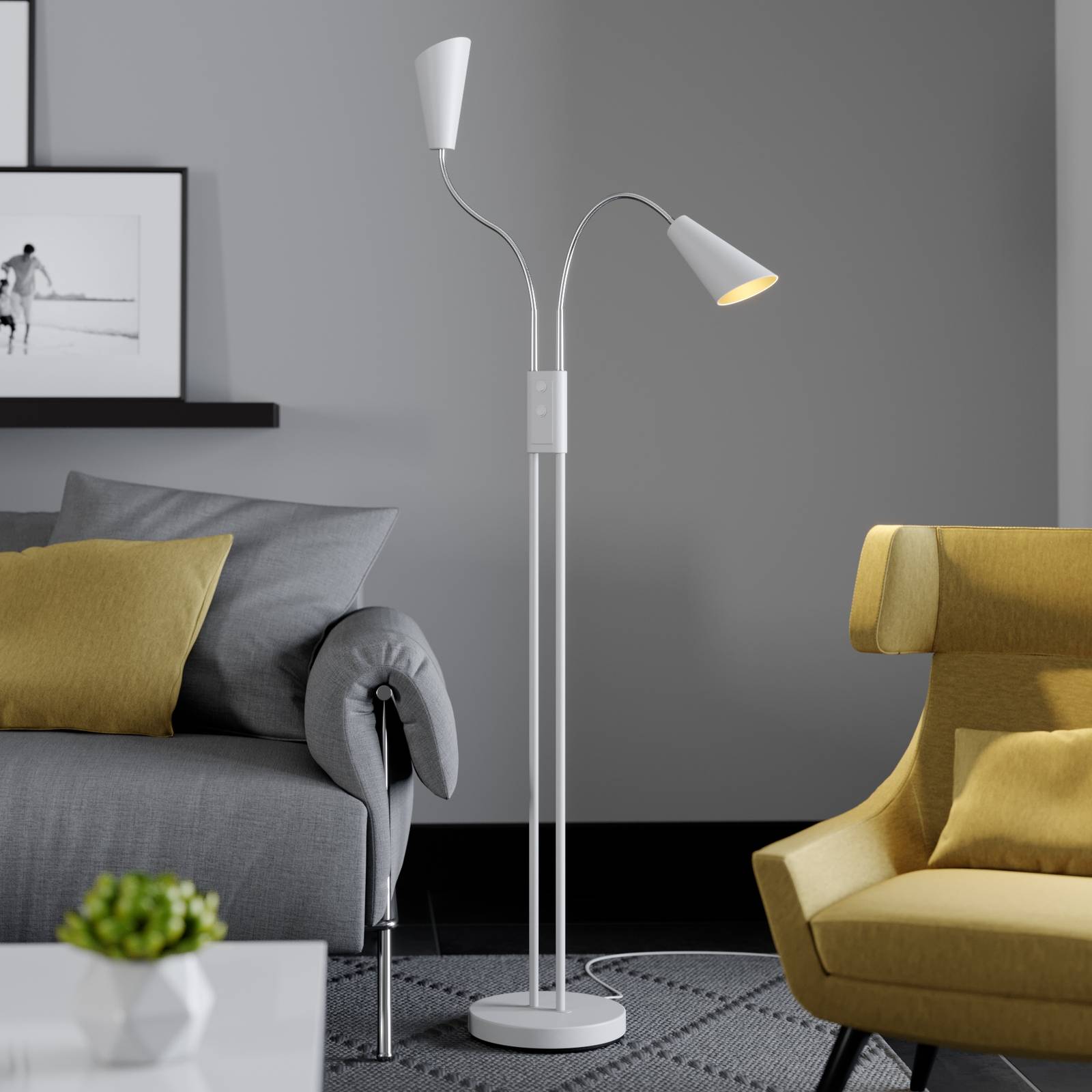 Lucande Stehlampe Medira, weiß, 2-flg., verstellbar, GU10 von LUCANDE