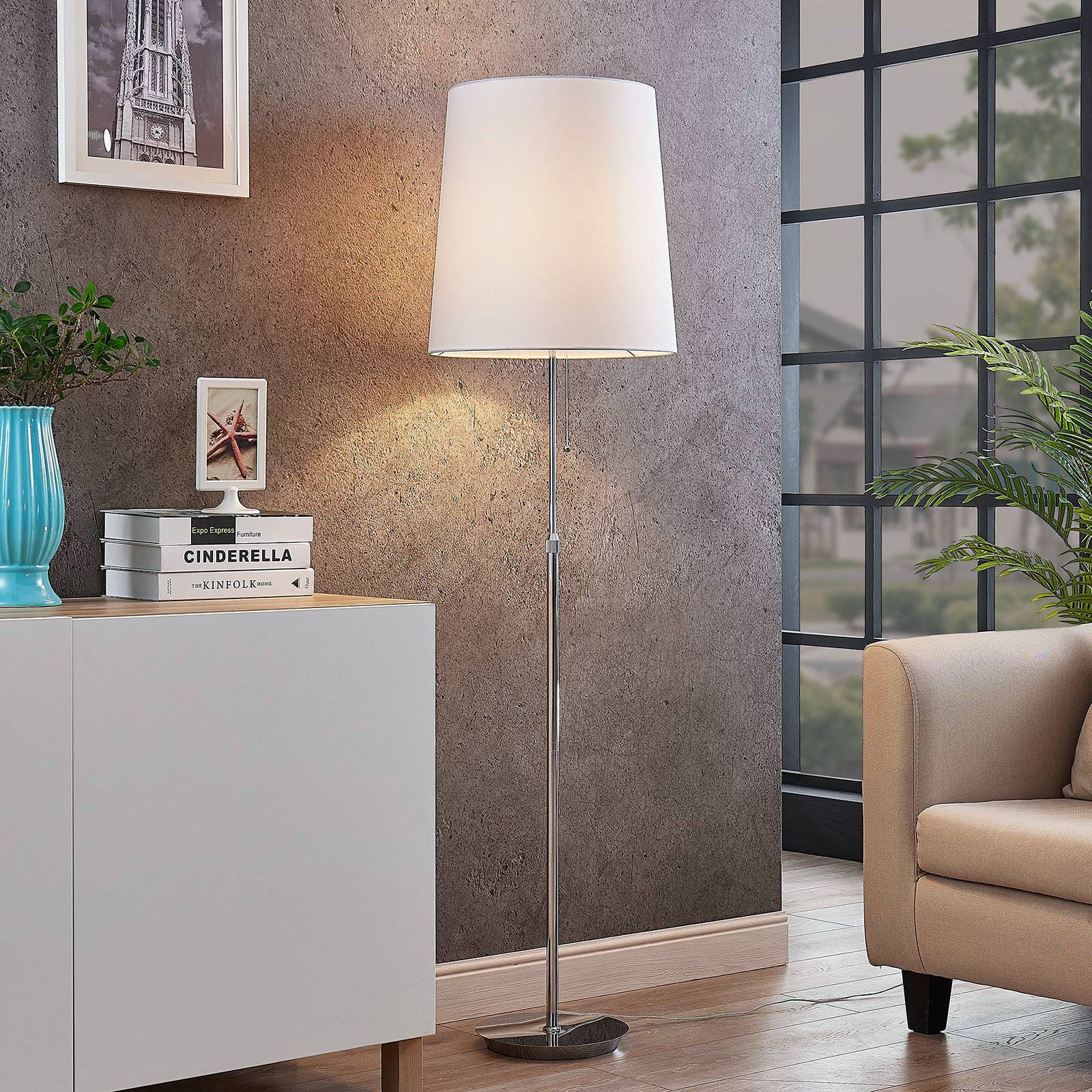 Lucande Stehlampe Pordis, 155cm, chrom, weiß, Metall, Textil Lucande Stehlampe Pordis, 155cm, chrom, weiß, Metall, Textil von LUCANDE