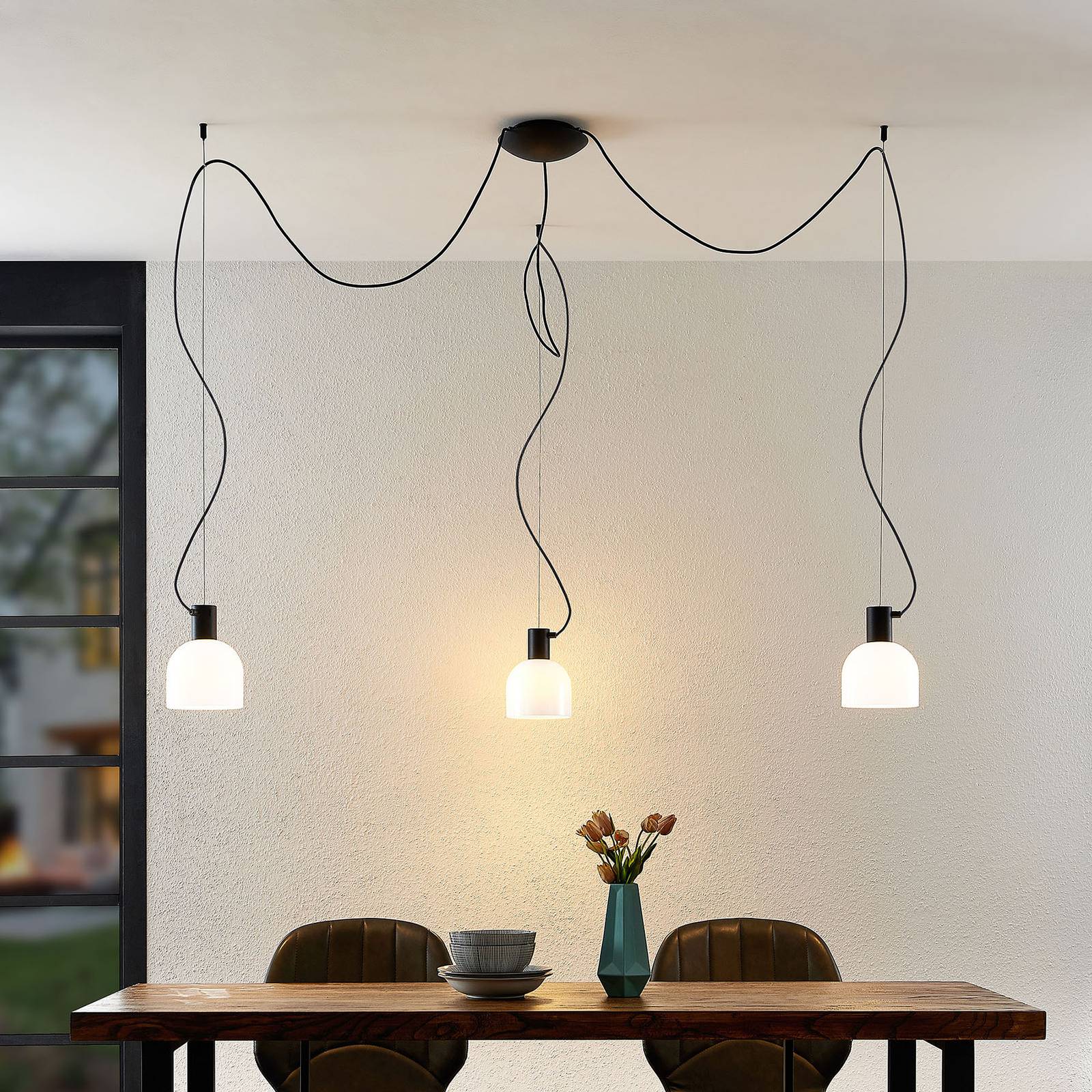 Lucande Serina Hängelampe, dreiflammig, Glas weiß Lucande Serina Hängelampe, dreiflammig, Glas weiß von LUCANDE