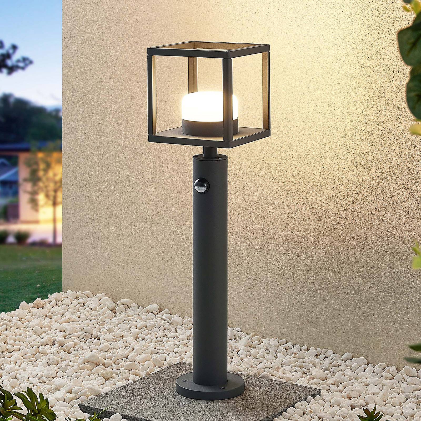 Lucande Wegeleuchte Timio, 60cm, Bewegungsmelder, GX53, IP44 Lucande Wegeleuchte Timio, 60cm, Bewegungsmelder, GX53, IP44 von LUCANDE