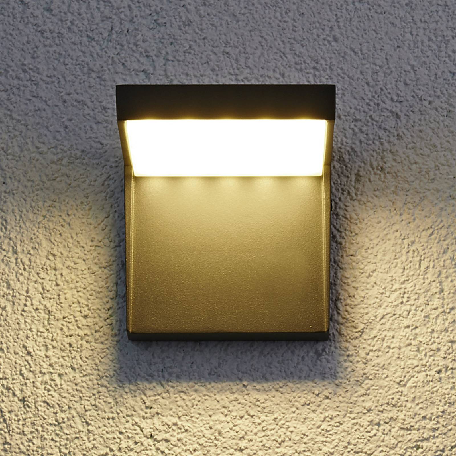 Moderne LED-Außenwandleuchte Rachel aus Aluminium von LUCANDE