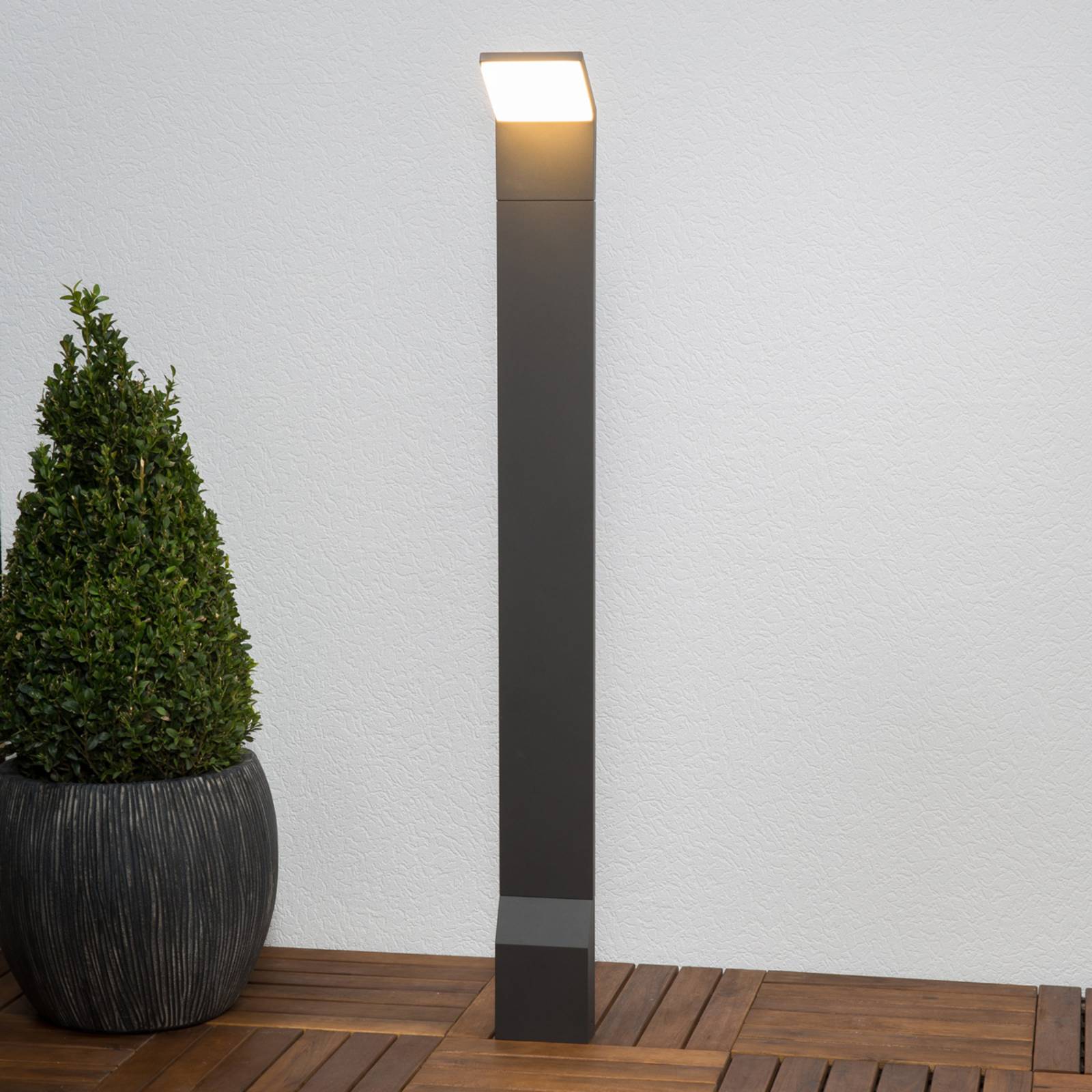 Lucande LED-Wegeleuchte Nevio, anthrazit, Metall, 100 cm Lucande LED-Wegeleuchte Nevio, anthrazit, Metall, 100 cm von LUCANDE