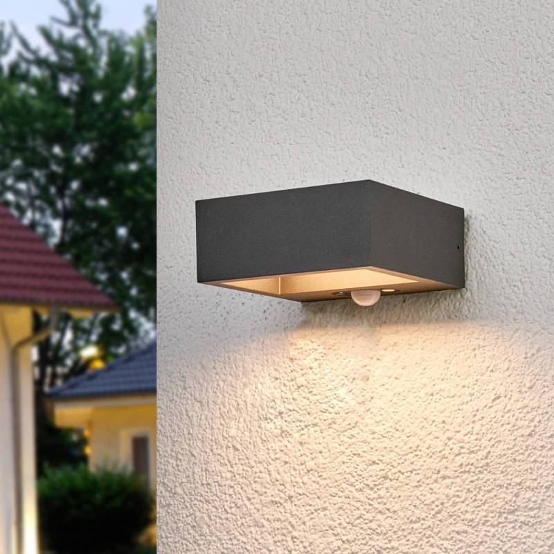 Lucande LED-Solarwandlampe Mahra, anthrazit, Metall, Sensor von LUCANDE