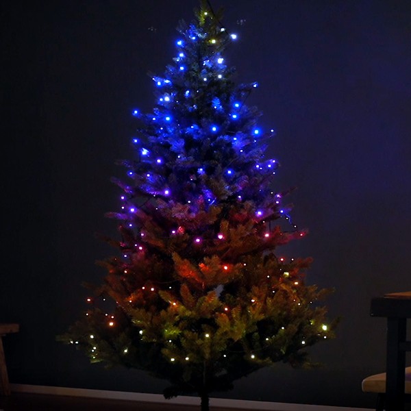 LED Lichterkette - App gesteuert - 100 farbwechselnde LED - verschi... LED Lichterkette - App gesteuert - 100 farbwechselnde LED - verschi... von LUMINEO
