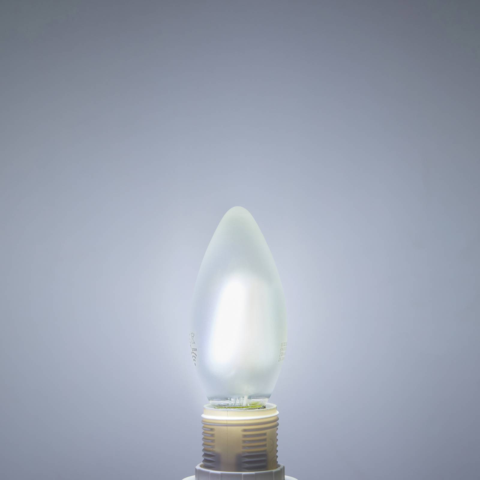 LUUMR Smart LED-Kerzenlampe E14 4,2 W matt CCT Tuya WLAN LUUMR Smart LED-Kerzenlampe E14 4,2 W matt CCT Tuya WLAN von LUUMR