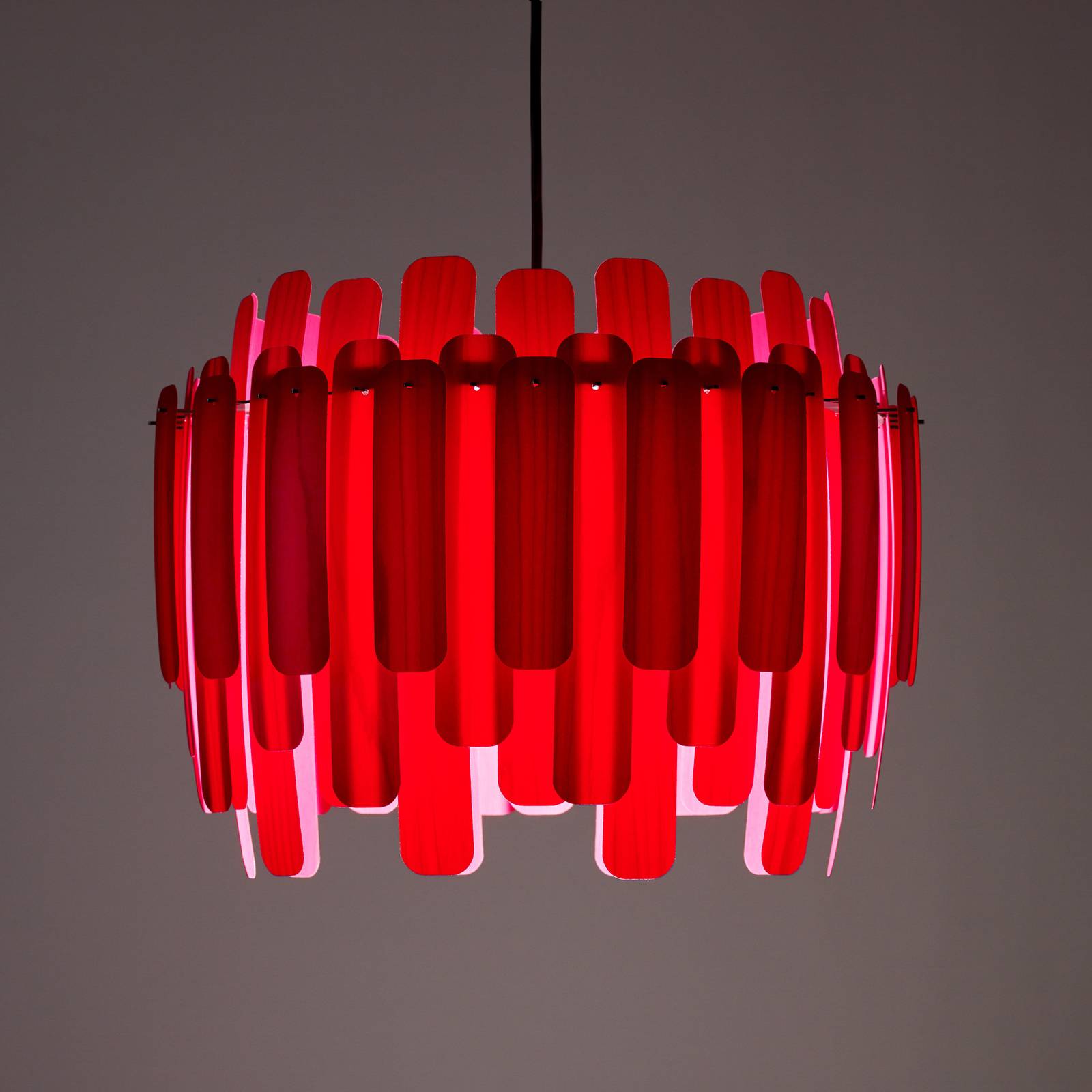 LZF Maruja Holz-Pendelleuchte, rot LZF Maruja Holz-Pendelleuchte, rot von LZF LamPS