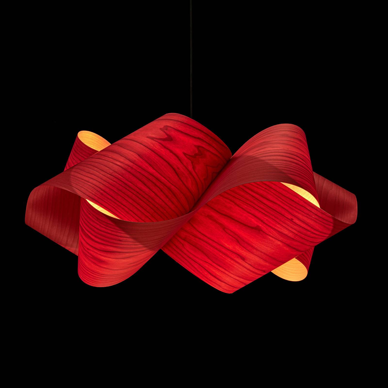 LZF Swirl Pendel, Kabel schwarz Ø 54cm rot LZF Swirl Pendel, Kabel schwarz Ø 54cm rot von LZF LamPS