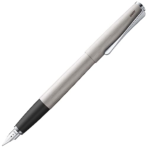 LAMY studio Füllhalter 065 - Füller aus rostfreiem Edelstahl, strichmattiert in der Farbe Silber mit einem schwarz-lackierten Griffstück und propellerförmigem Clip – Federstärke B, F/P 65 B von Lamy