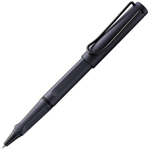 Lamy safari steel black Tintenroller – zeitlos klassicher Stift mit ergonomischem Griff & Strichbreite M - Gehäuse aus robustem ASA-Kunststoff – mit Tintenrollermine M 63 in blau Lamy safari steel black Tintenroller – zeitlos klassicher Stift mit ergonomischem Griff & Strichbreite M - Gehäuse aus robustem ASA-Kunststoff – mit Tintenrollermine M 63 in blau von Lamy