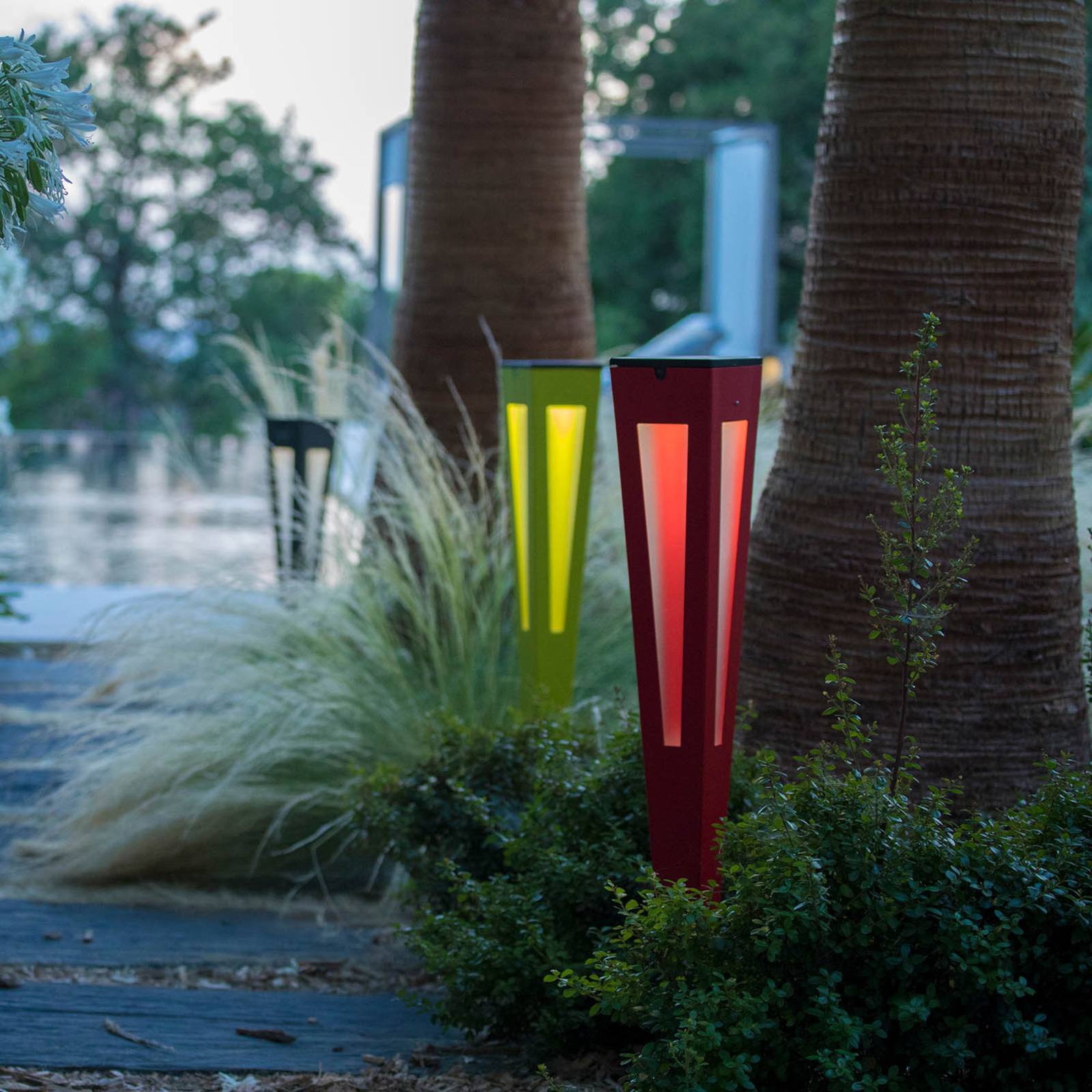 LED-Solarfackel Tinka mit Sensor, 62 cm, grau LED-Solarfackel Tinka mit Sensor, 62 cm, grau von Les Jardins