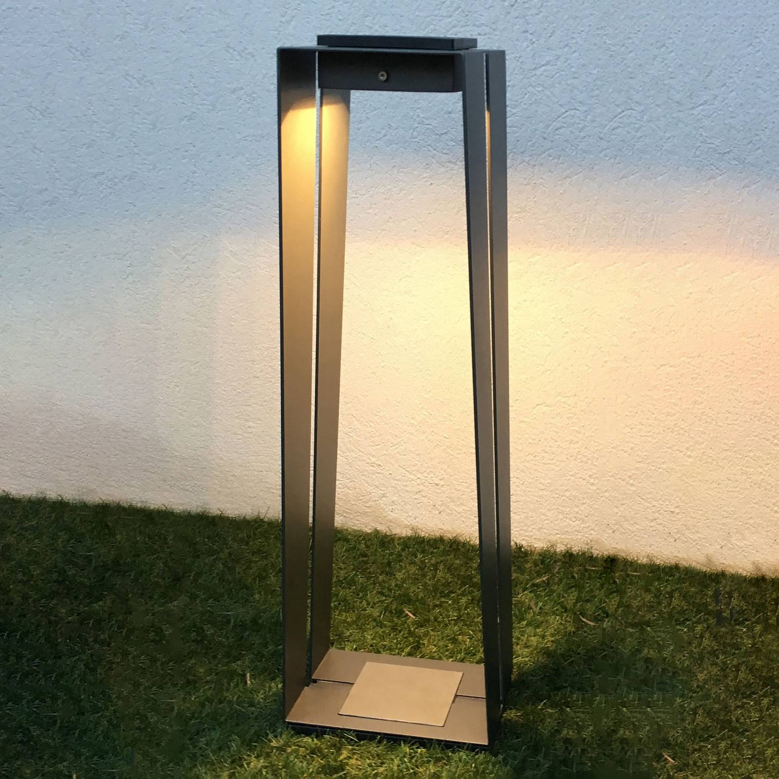 LED-Solarlaterne Skaal aus Aluminium, 70 cm, grau von Les Jardins