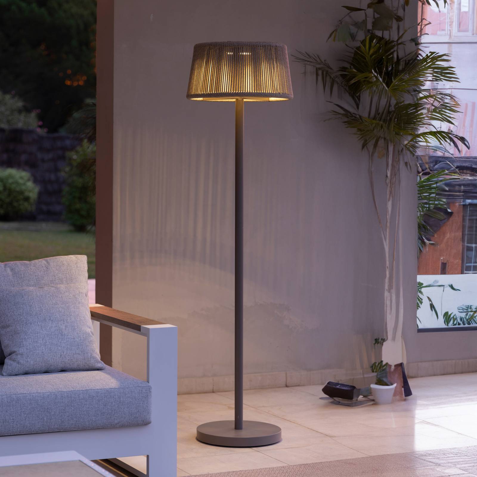 LED-Solarstehleuchte Rop&Strip, höhenverstellbar, 500 lm LED-Solarstehleuchte Rop&Strip, höhenverstellbar, 500 lm von Les Jardins