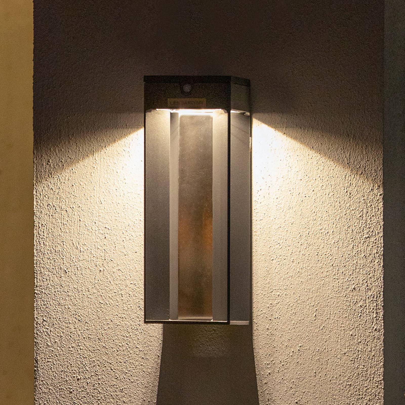 LED-Solarwandleuchte Blade mit Sensor, grau LED-Solarwandleuchte Blade mit Sensor, grau von Les Jardins