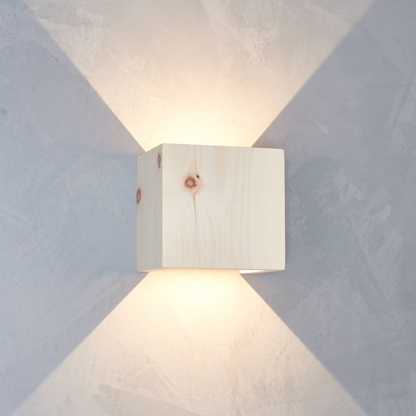 LeuchtNatur Cubus LED-Außenwandlampe, Zirbe LeuchtNatur Cubus LED-Außenwandlampe, Zirbe von LeuchtNatur