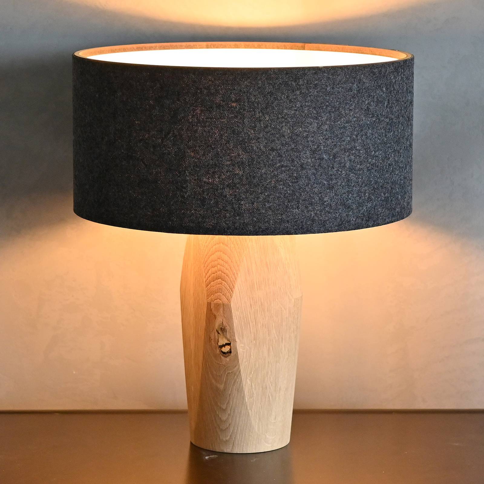 LeuchtNatur Pura Tischlampe Eiche/Filz anthrazit LeuchtNatur Pura Tischlampe Eiche/Filz anthrazit von LeuchtNatur