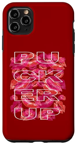 Pucker Up Lippenstift Küsse Hülle für iPhone 11 Pro Max von Lipstick Kisses Tees And KissMark Gifts by taiche